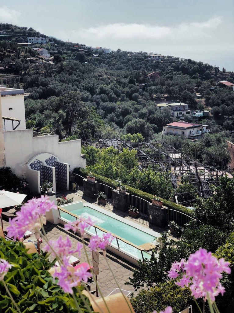 ECB80C93-6A0A-434B-B615-1A51B94C9F79